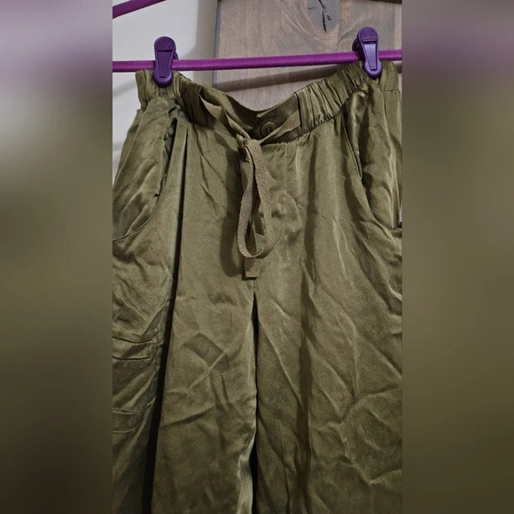 POLECI 100% Silk Army Green joggers. Size 0 - Picture 3 of 9